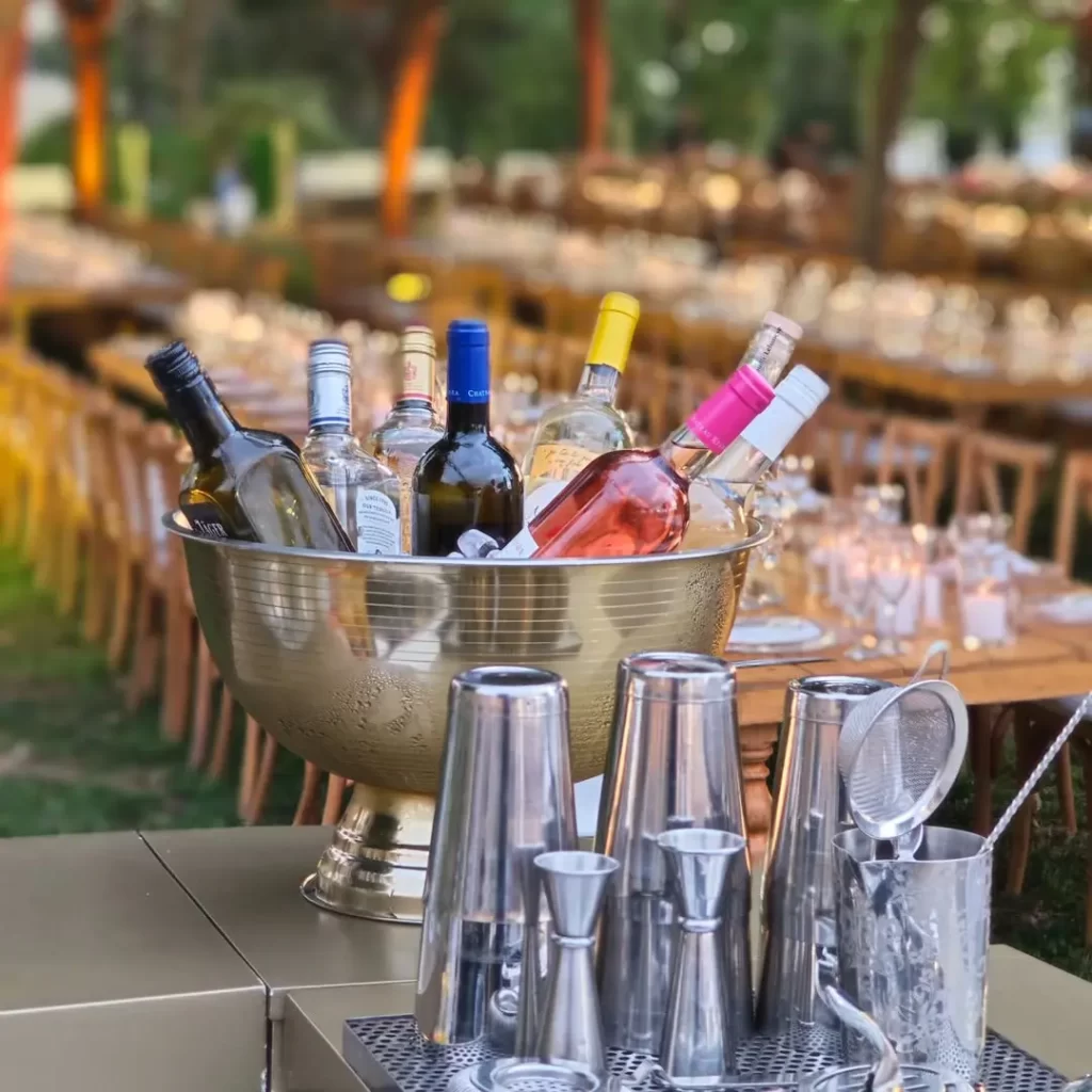 Themed Cocktail Display – Tropical Theme