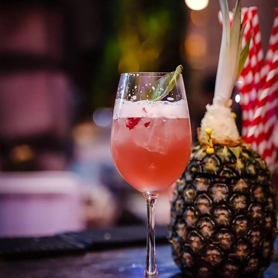 Professional wedding bartender and bar setup in Goa
